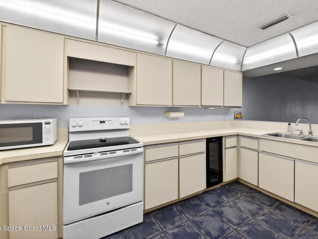 2160 N Highway A1a, Indialantic, FL 32903