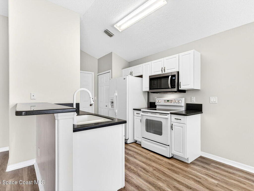 1102 Bainbury Lane, Melbourne, FL 32904