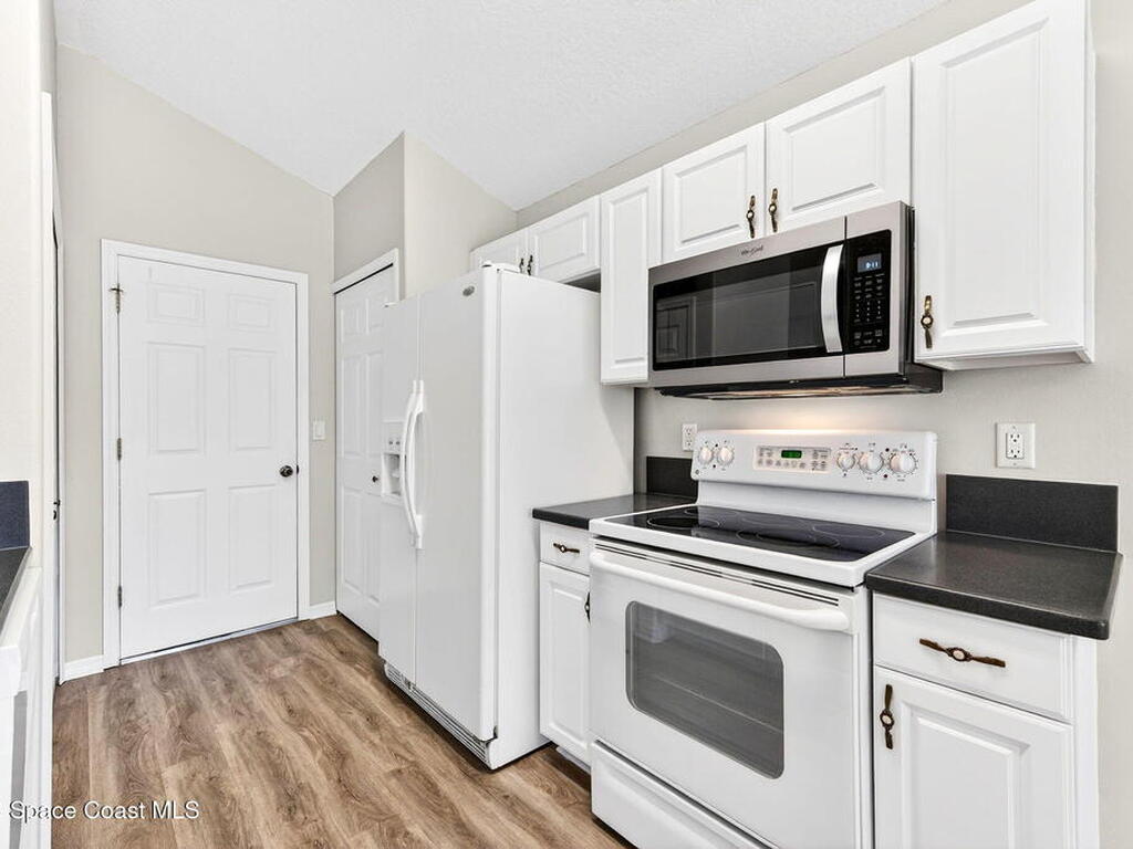 1102 Bainbury Lane, Melbourne, FL 32904