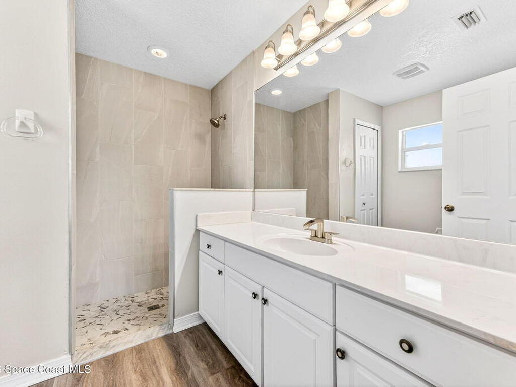 1102 Bainbury Lane, Melbourne, FL 32904