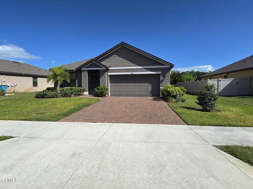 7419 Tourmaline Drive, Grant, FL 32949