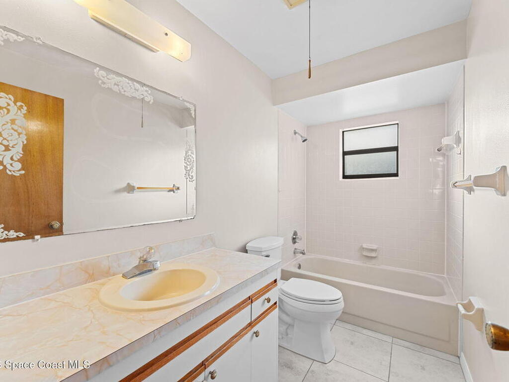 960 Pineland Drive, Rockledge, FL 32955