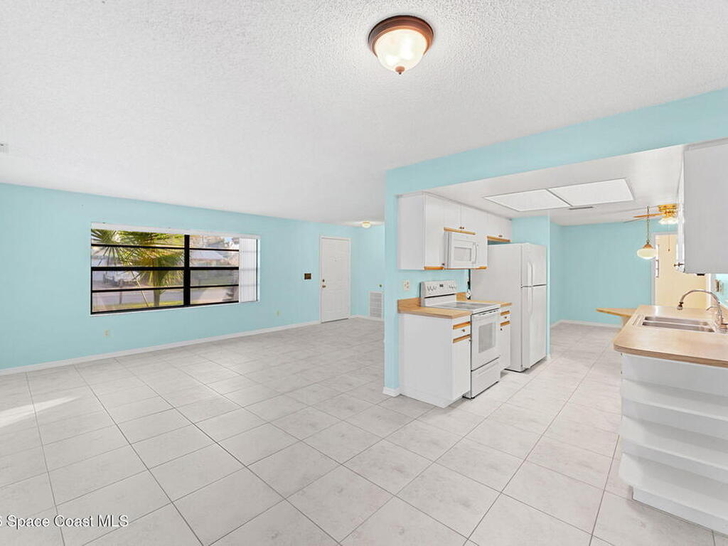 960 Pineland Drive, Rockledge, FL 32955