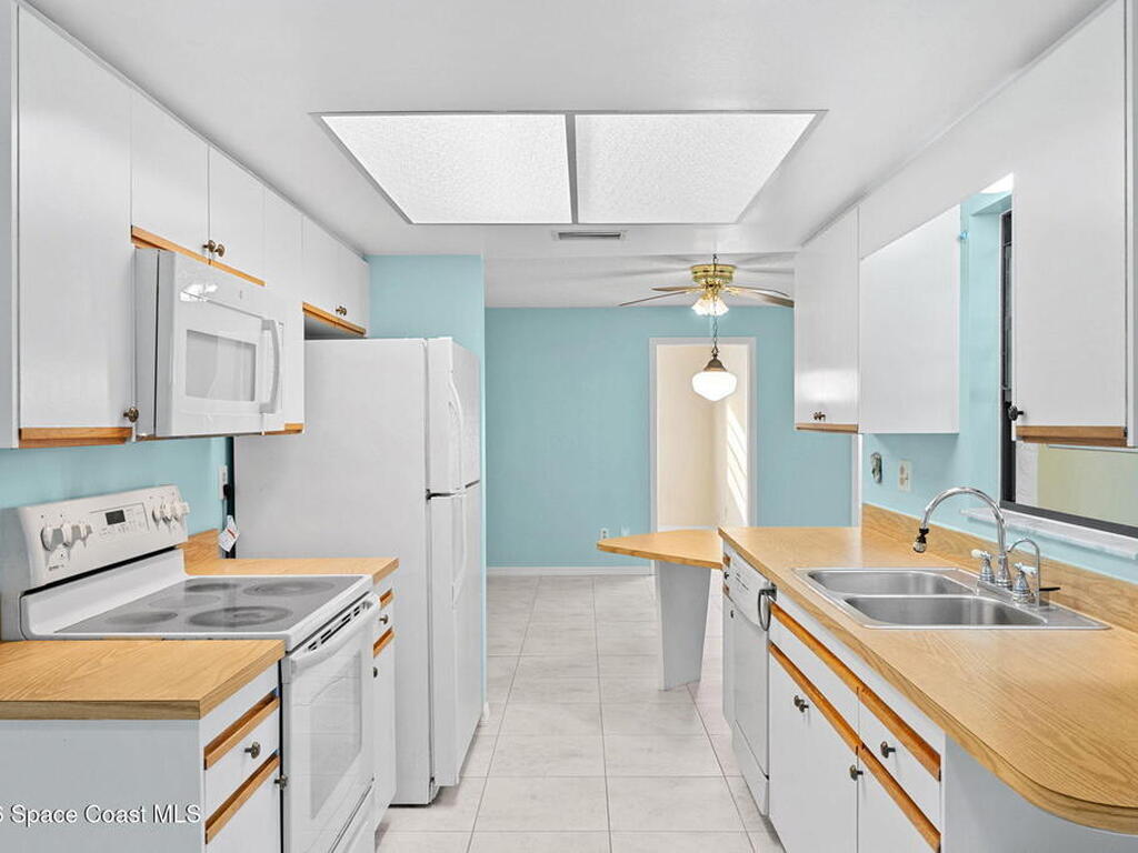 960 Pineland Drive, Rockledge, FL 32955