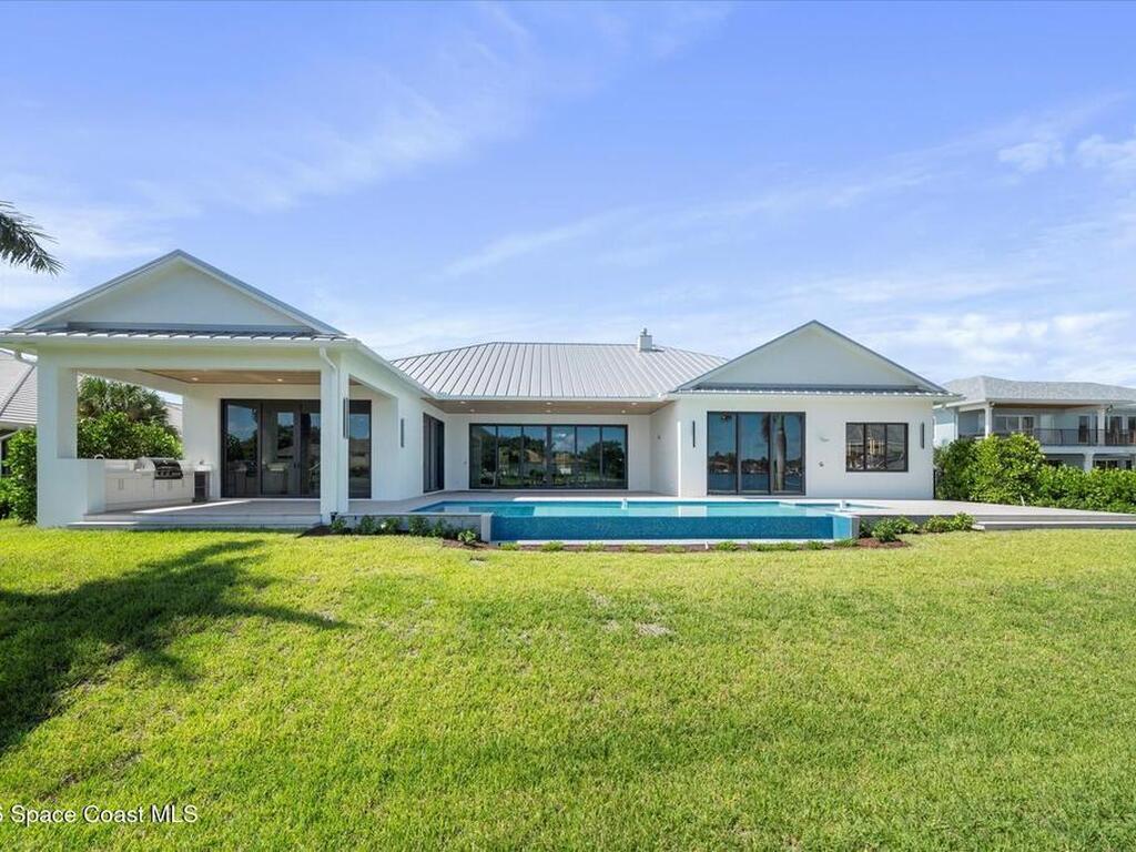 1806 Mooringline Drive, Vero Beach, FL 32963