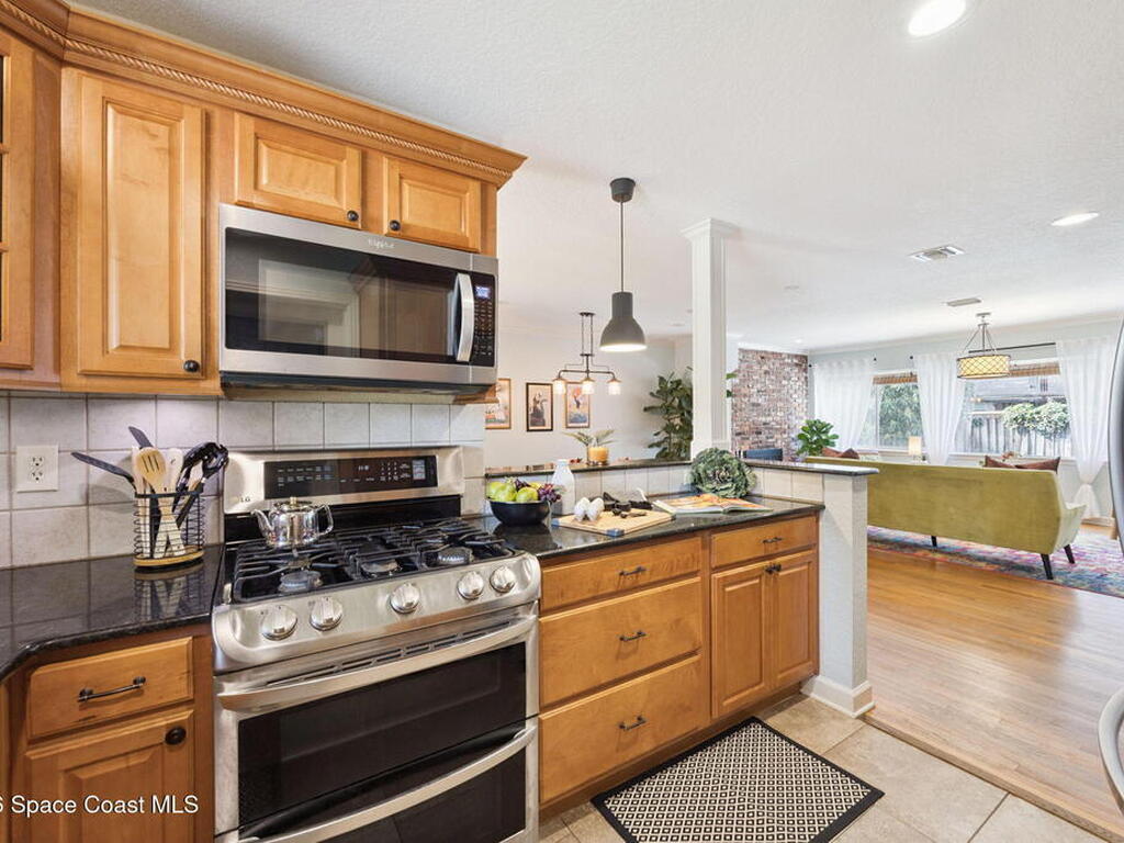 108 N Virginia Avenue, Sanford, FL 32771