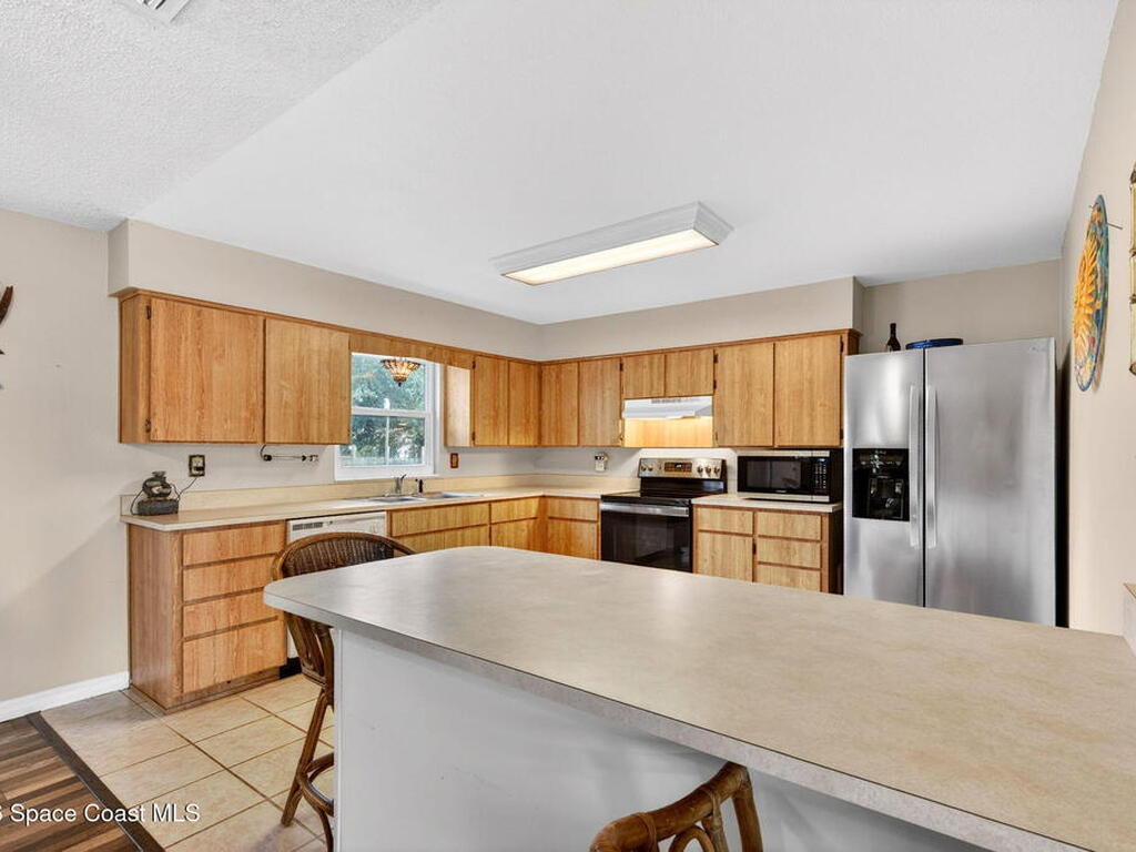 6033 Palm Street, Mims, FL 32754