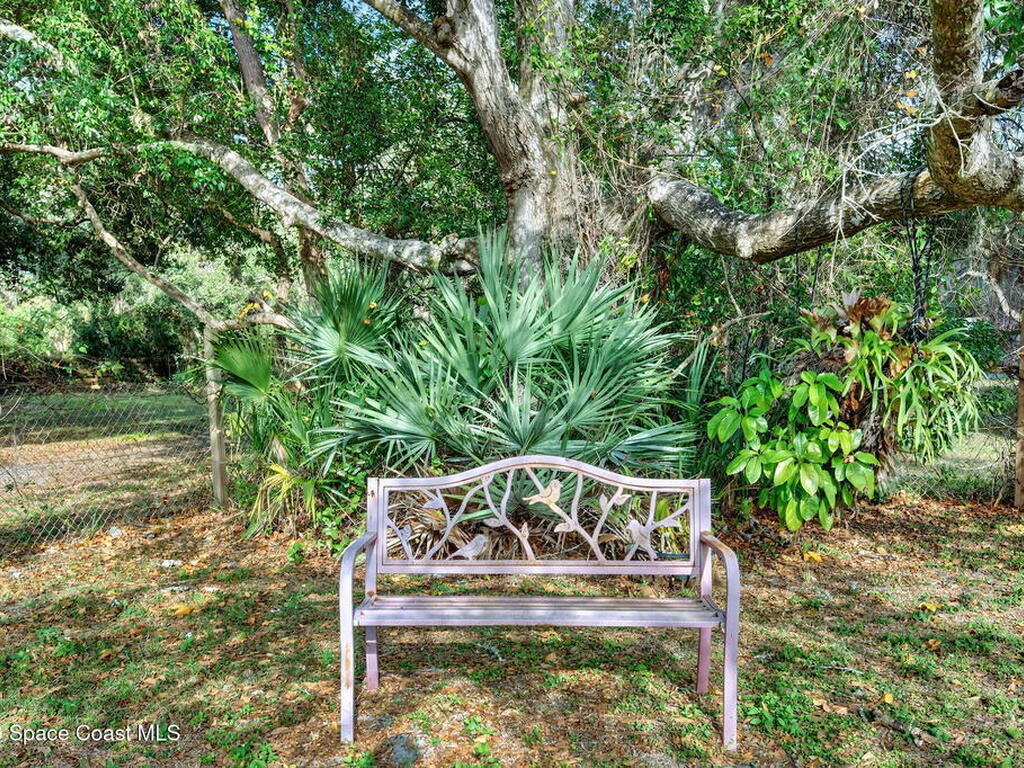 6033 Palm Street, Mims, FL 32754