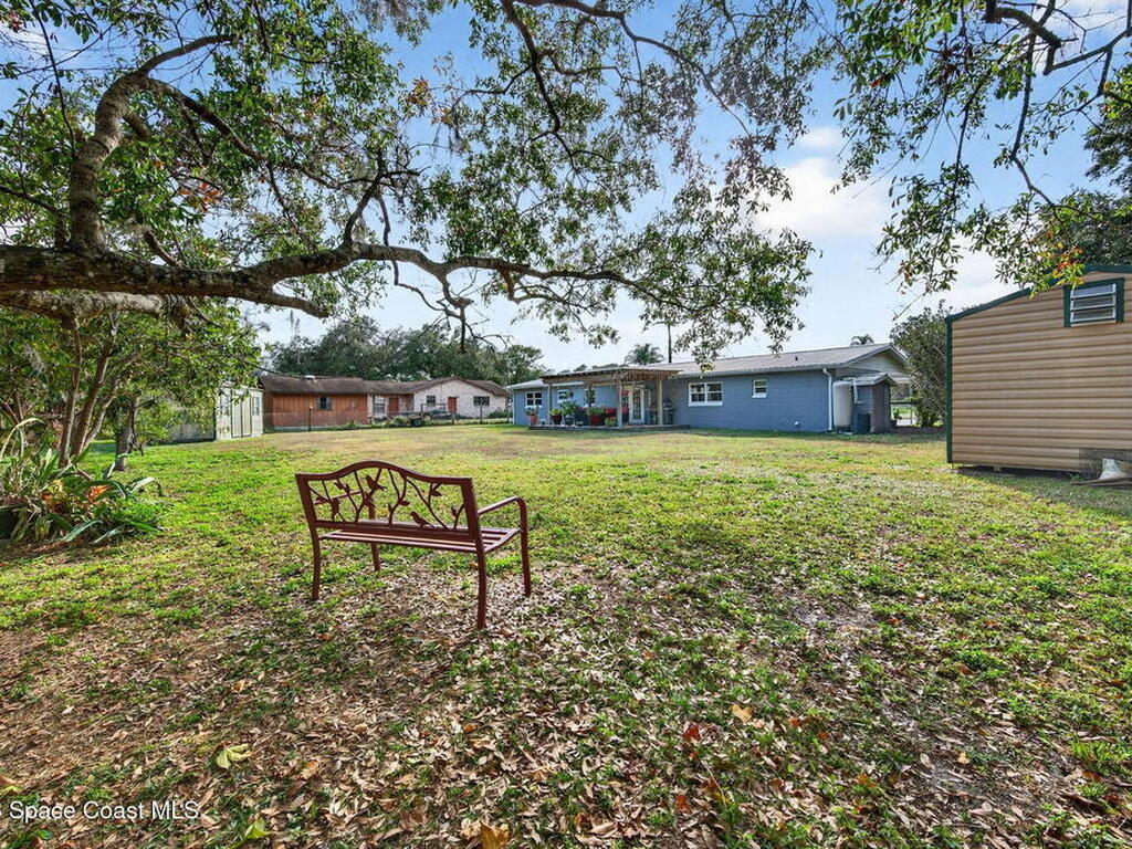 6033 Palm Street, Mims, FL 32754