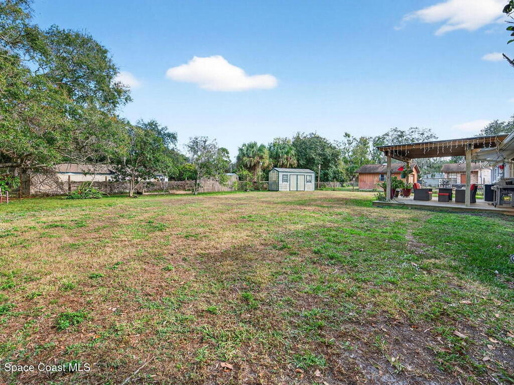 6033 Palm Street, Mims, FL 32754