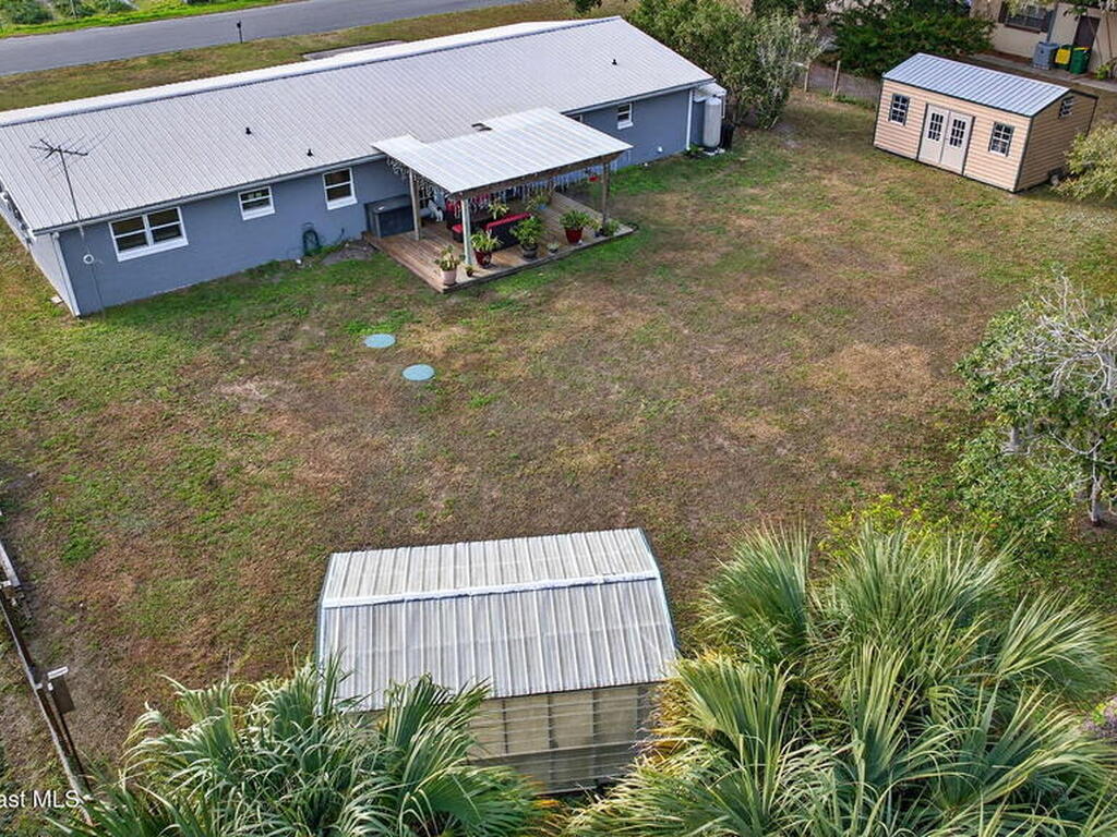 6033 Palm Street, Mims, FL 32754