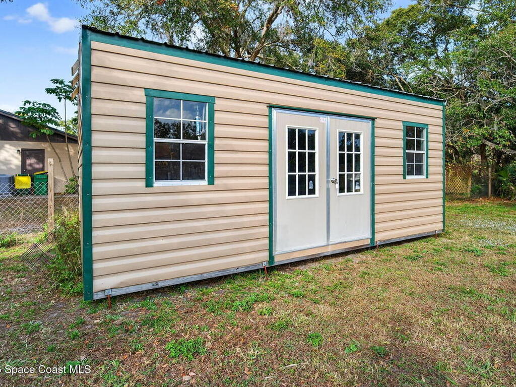 6033 Palm Street, Mims, FL 32754