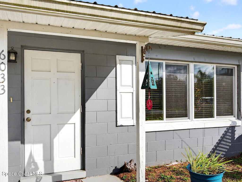 6033 Palm Street, Mims, FL 32754