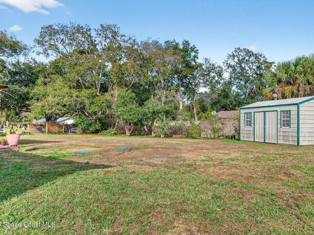 6033 Palm Street, Mims, FL 32754