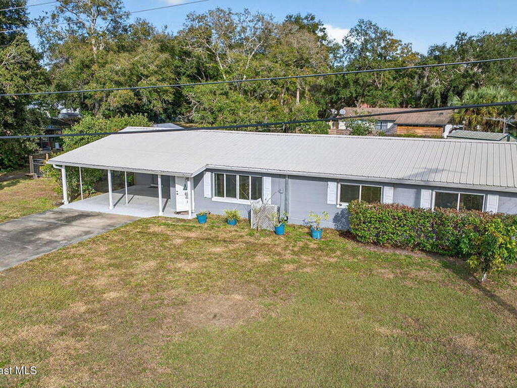 6033 Palm Street, Mims, FL 32754