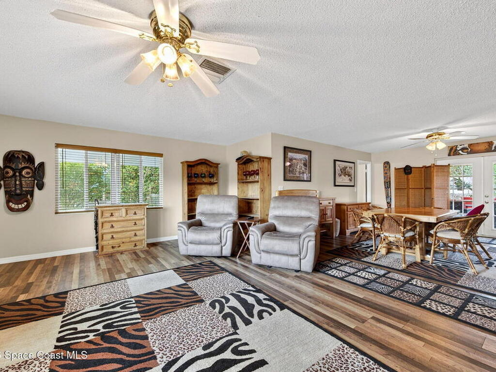 6033 Palm Street, Mims, FL 32754