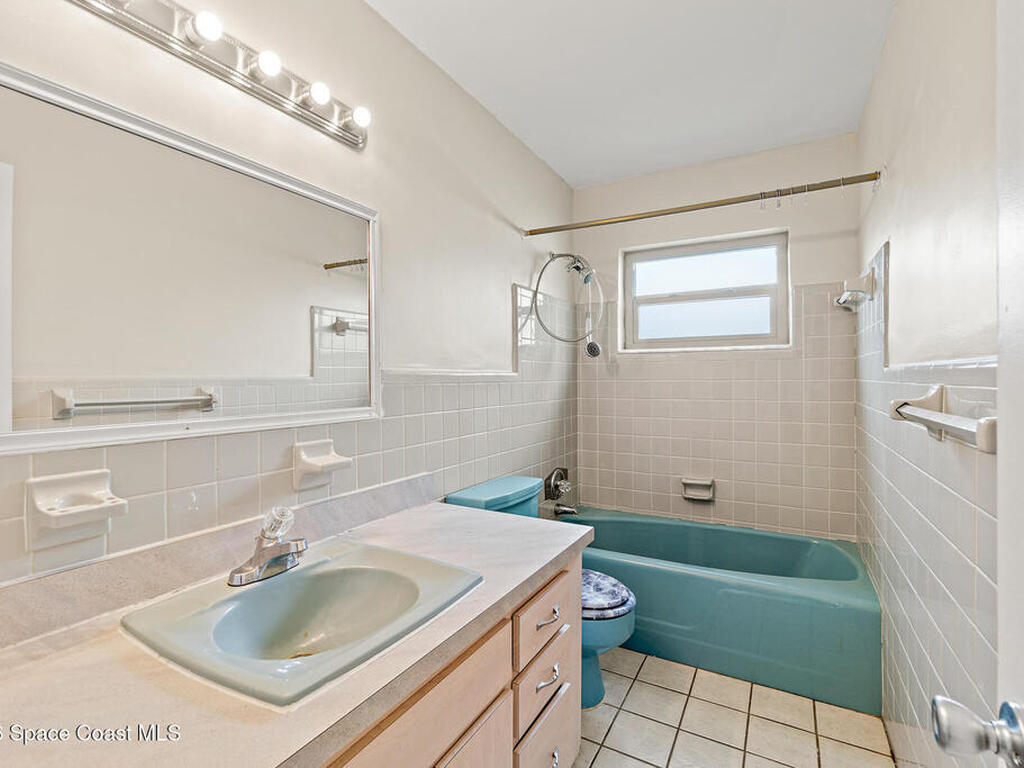 105 Hedgegrove Avenue, Satellite Beach, FL 32937