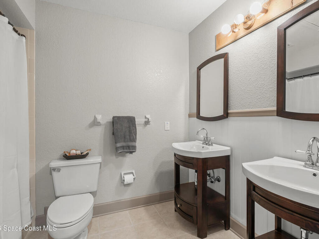 210 Parkside Place, Indian Harbour Beach, FL 32937