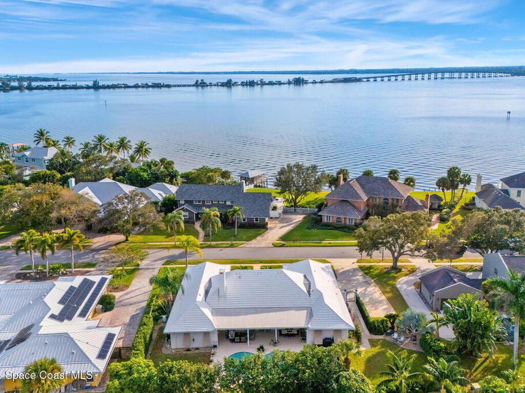 656 Franklyn Avenue, Indialantic, FL 32903