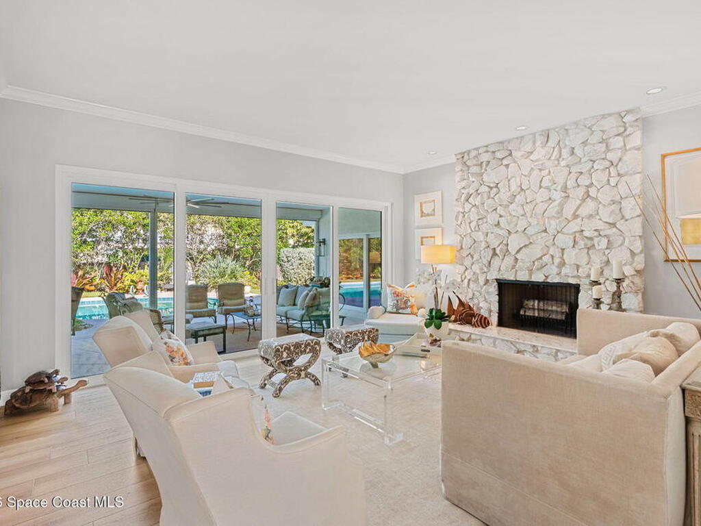 656 Franklyn Avenue, Indialantic, FL 32903