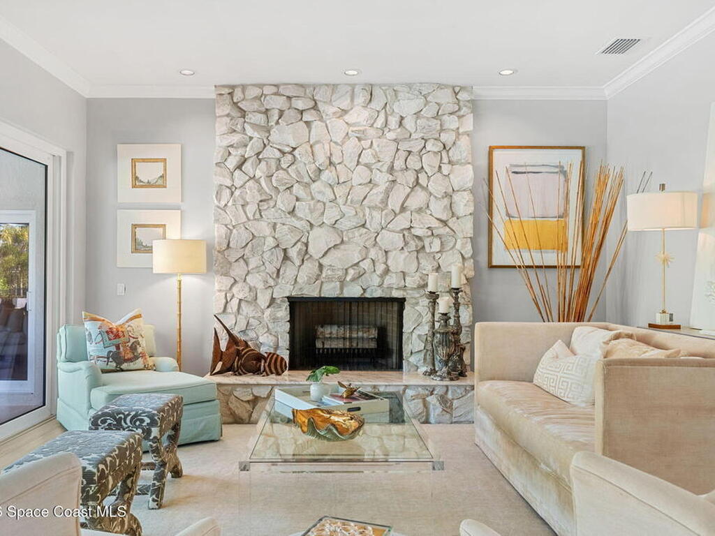 656 Franklyn Avenue, Indialantic, FL 32903