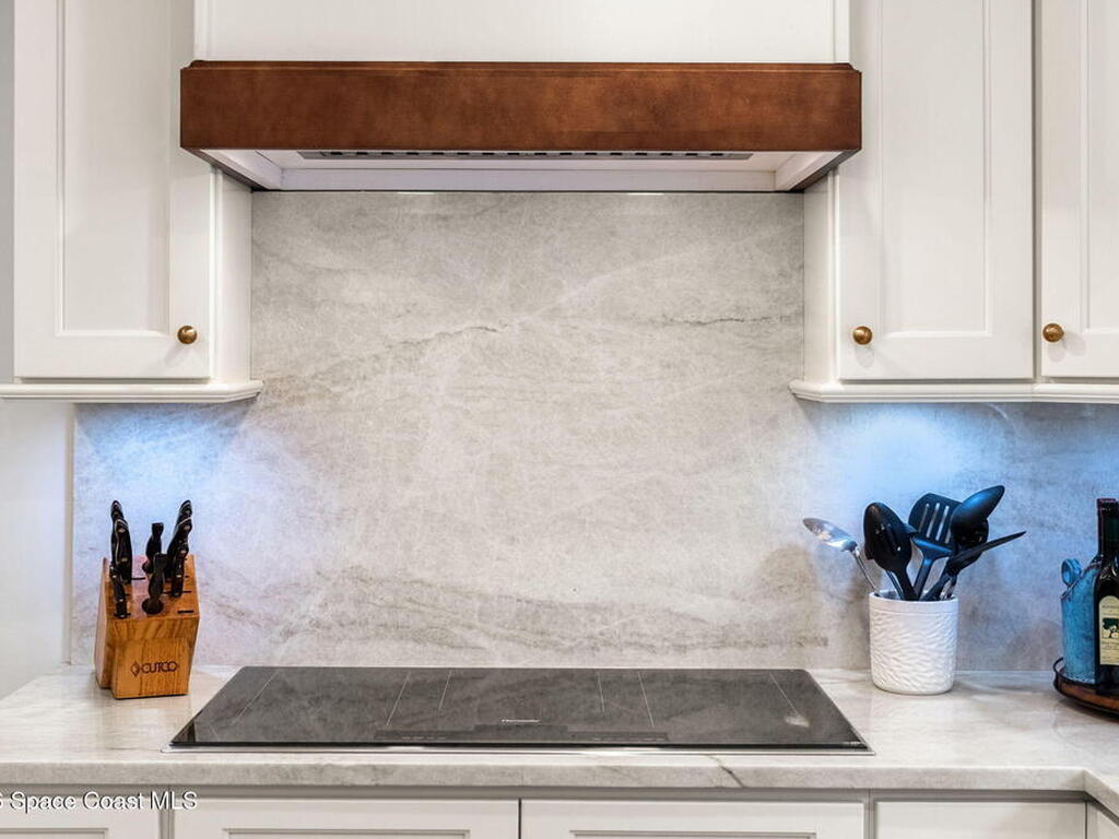 656 Franklyn Avenue, Indialantic, FL 32903