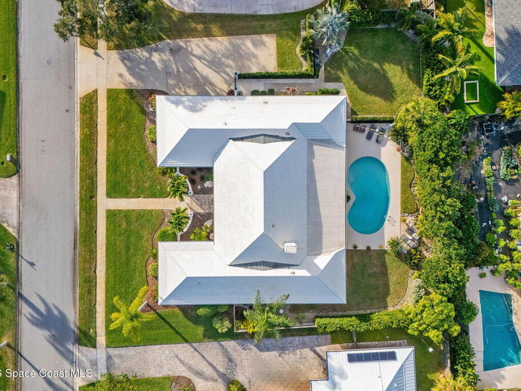 656 Franklyn Avenue, Indialantic, FL 32903