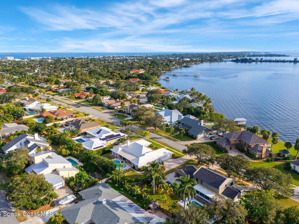 656 Franklyn Avenue, Indialantic, FL 32903