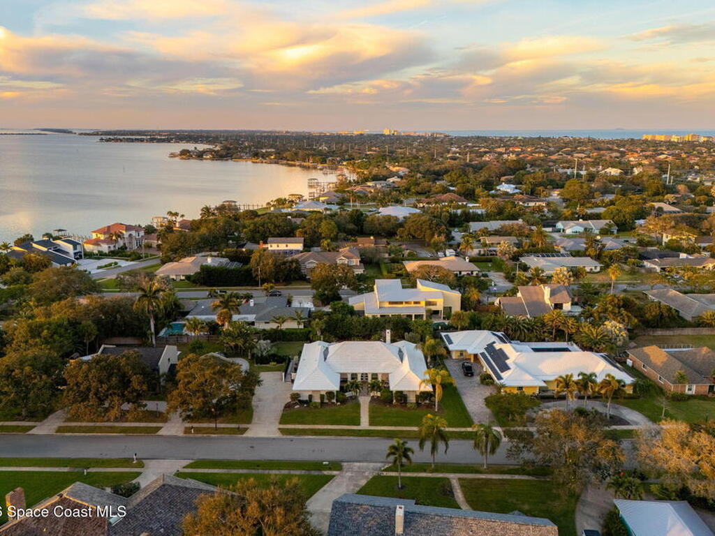 656 Franklyn Avenue, Indialantic, FL 32903