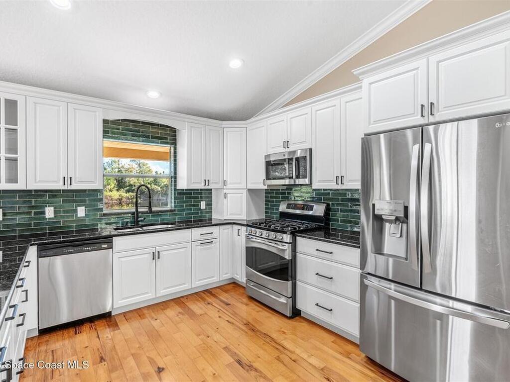 8033 Kingswood Way, Melbourne, FL 32940