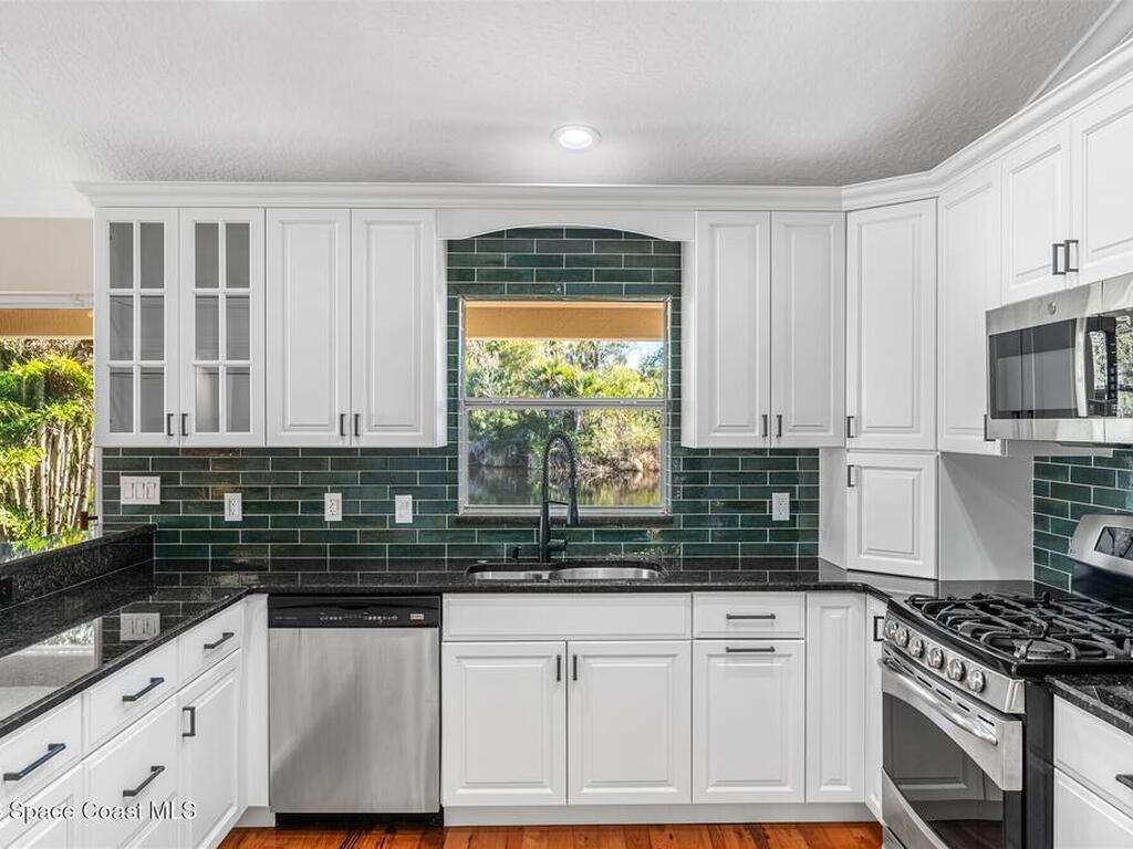 8033 Kingswood Way, Melbourne, FL 32940