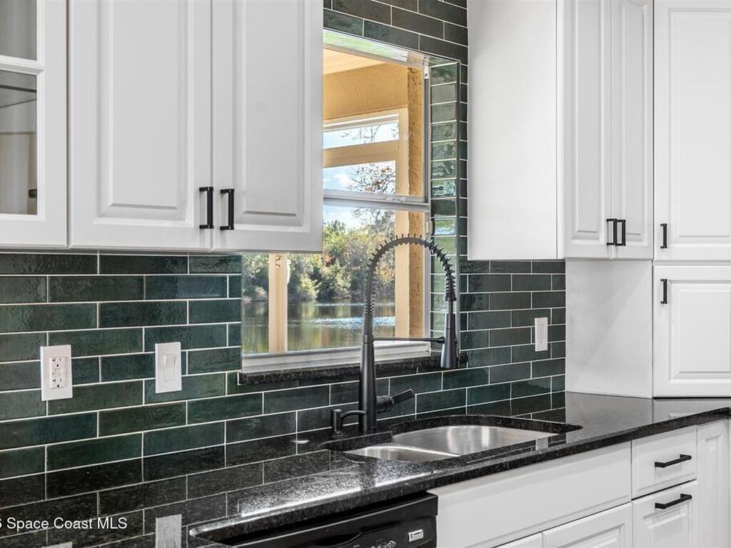 8033 Kingswood Way, Melbourne, FL 32940