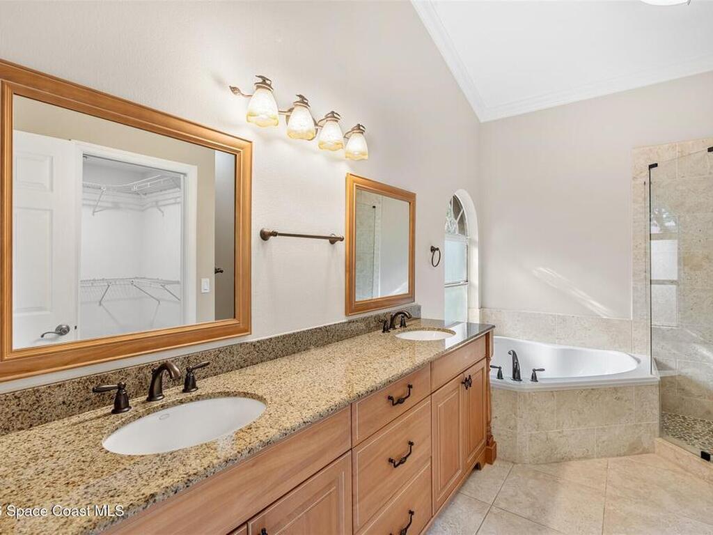 8033 Kingswood Way, Melbourne, FL 32940