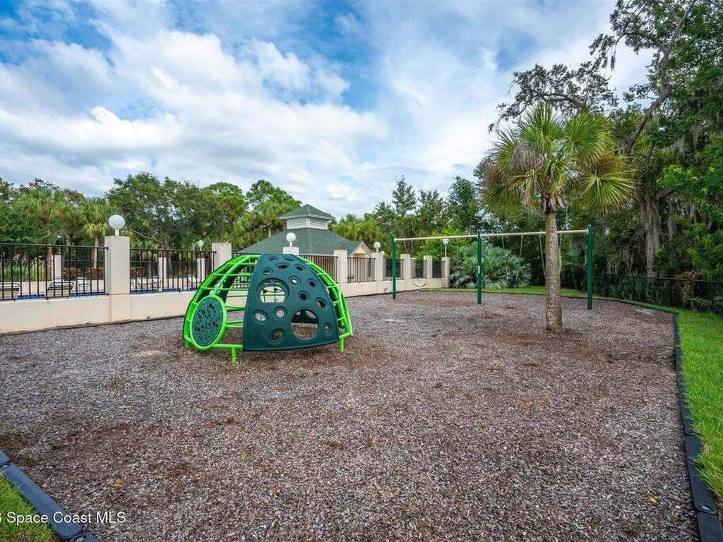 8033 Kingswood Way, Melbourne, FL 32940