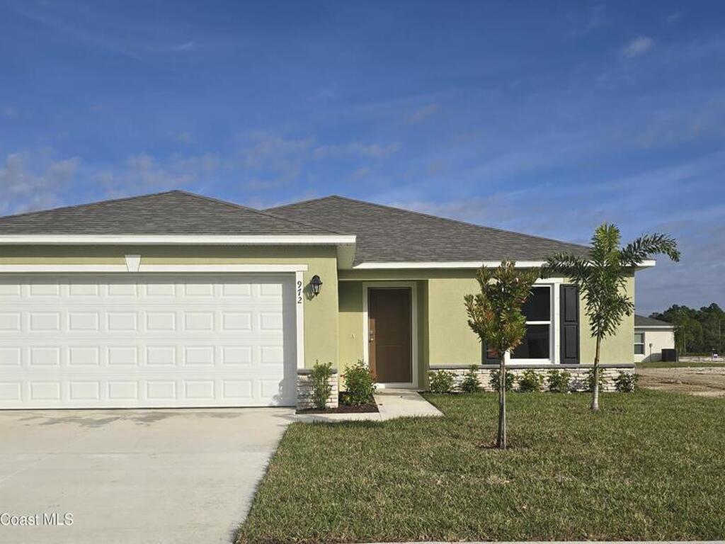 972 SW Richmond Circle, Palm Bay, FL 32908
