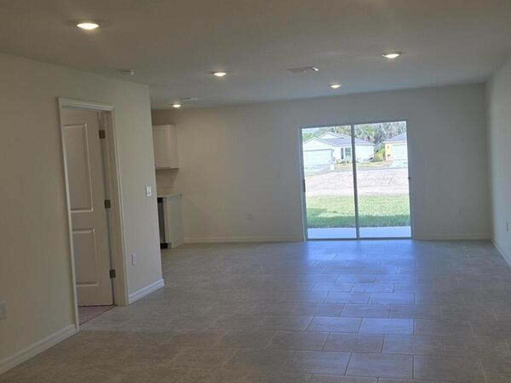 972 SW Richmond Circle, Palm Bay, FL 32908