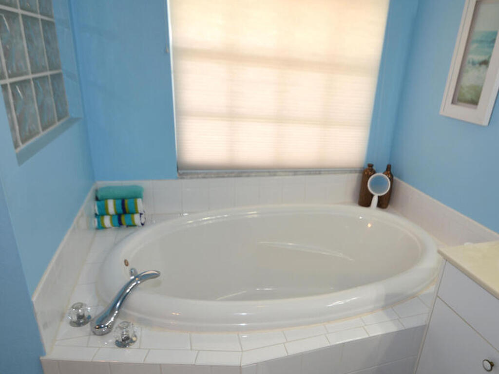 5201 Ocean Beach Boulevard, Cocoa Beach, FL 32931