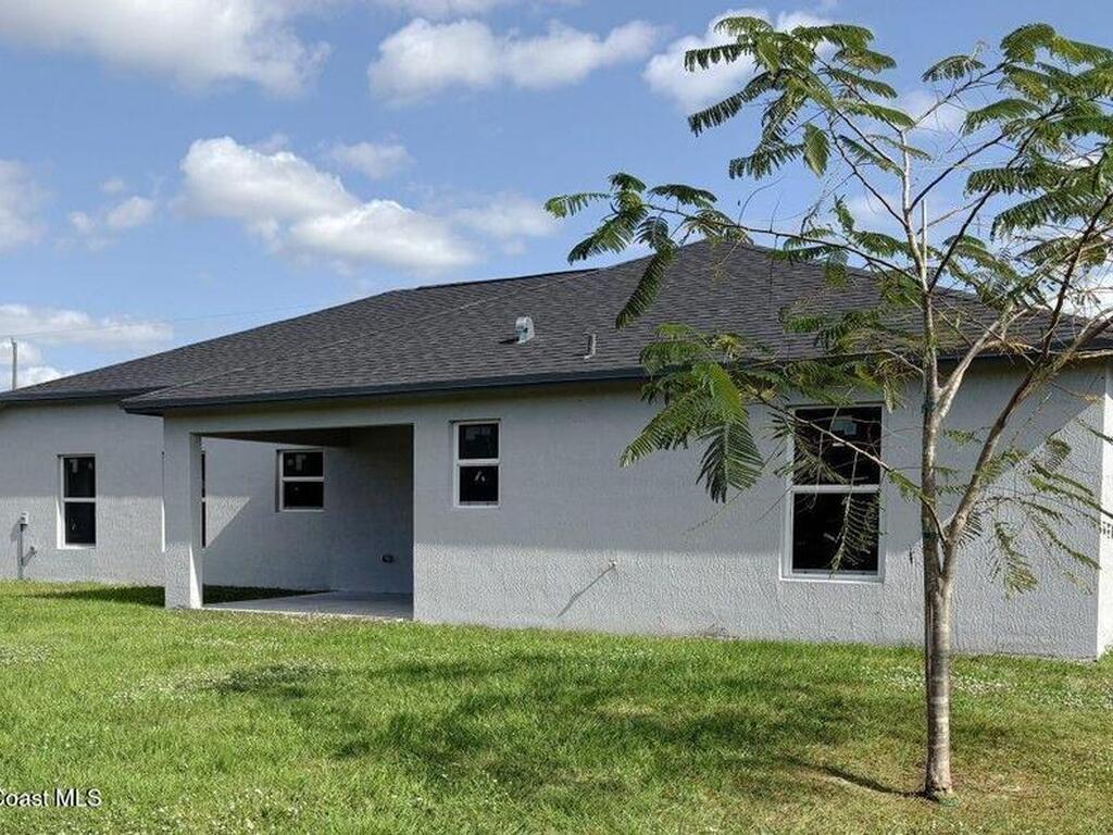 1782 Hallendale Avenue, Palm Bay, FL 32908