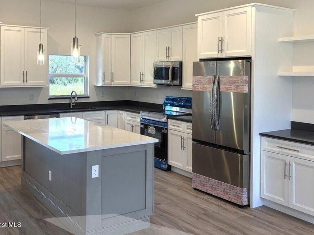 1782 Hallendale Avenue, Palm Bay, FL 32908