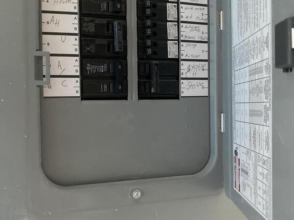 207 Bristol Lane, Melbourne, FL 32935