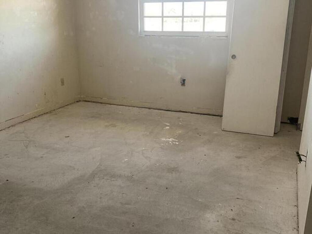 207 Bristol Lane, Melbourne, FL 32935