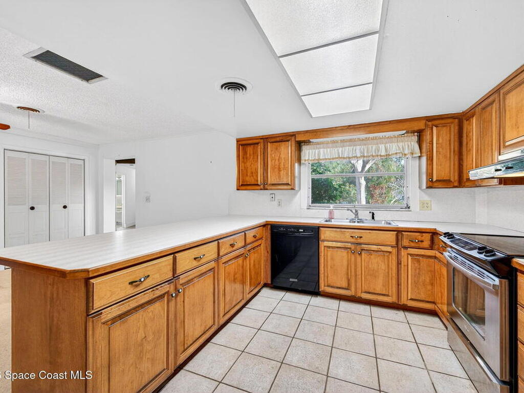 537 Conifer Street, Melbourne, FL 32904