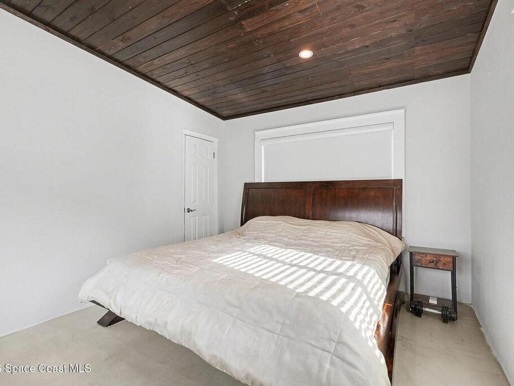 607 Madison Avenue, Cape Canaveral, FL 32920