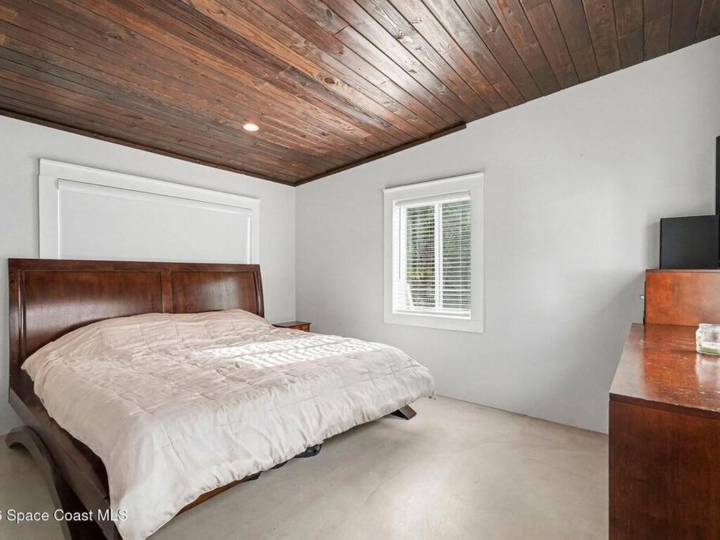 607 Madison Avenue, Cape Canaveral, FL 32920