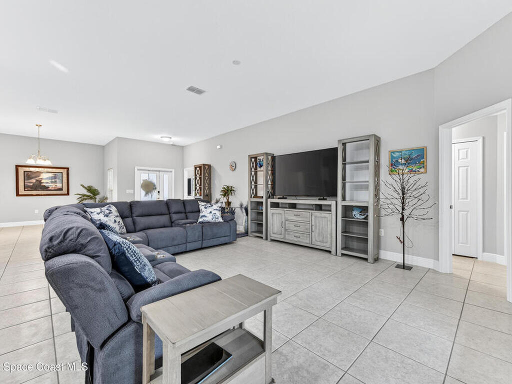 1285 Grandeur Street, Palm Bay, FL 32909