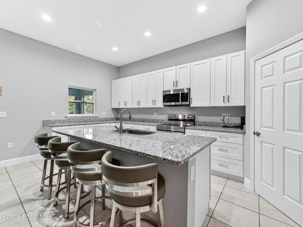 1285 Grandeur Street, Palm Bay, FL 32909