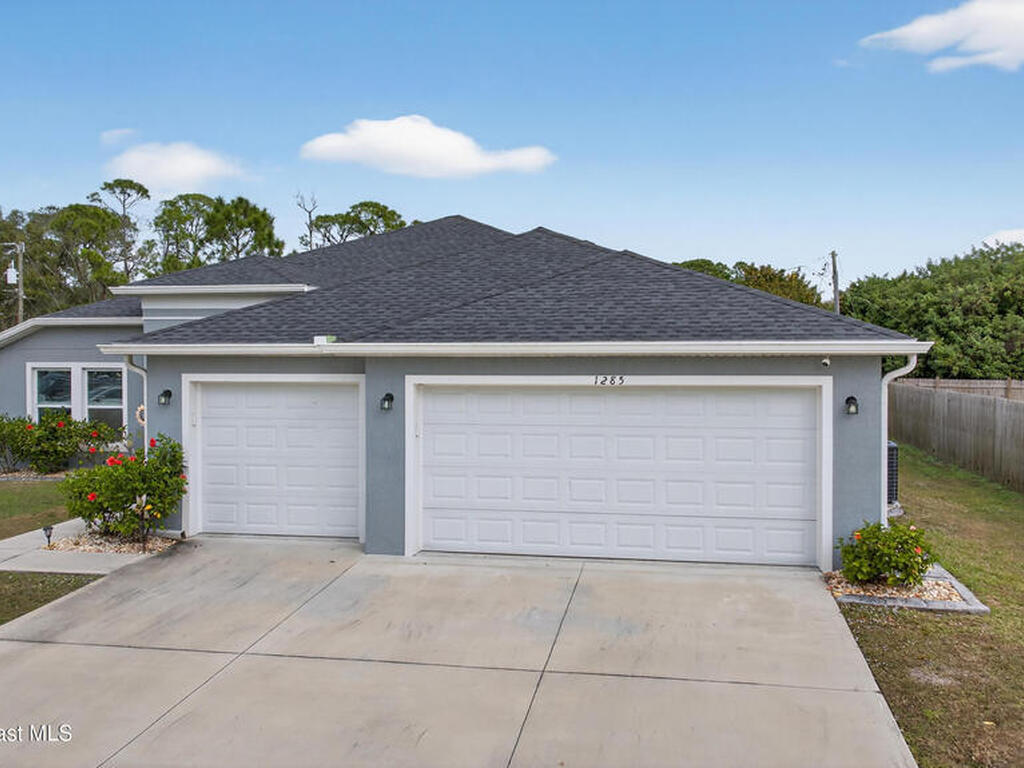 1285 Grandeur Street, Palm Bay, FL 32909