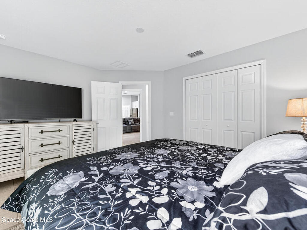 1285 Grandeur Street, Palm Bay, FL 32909