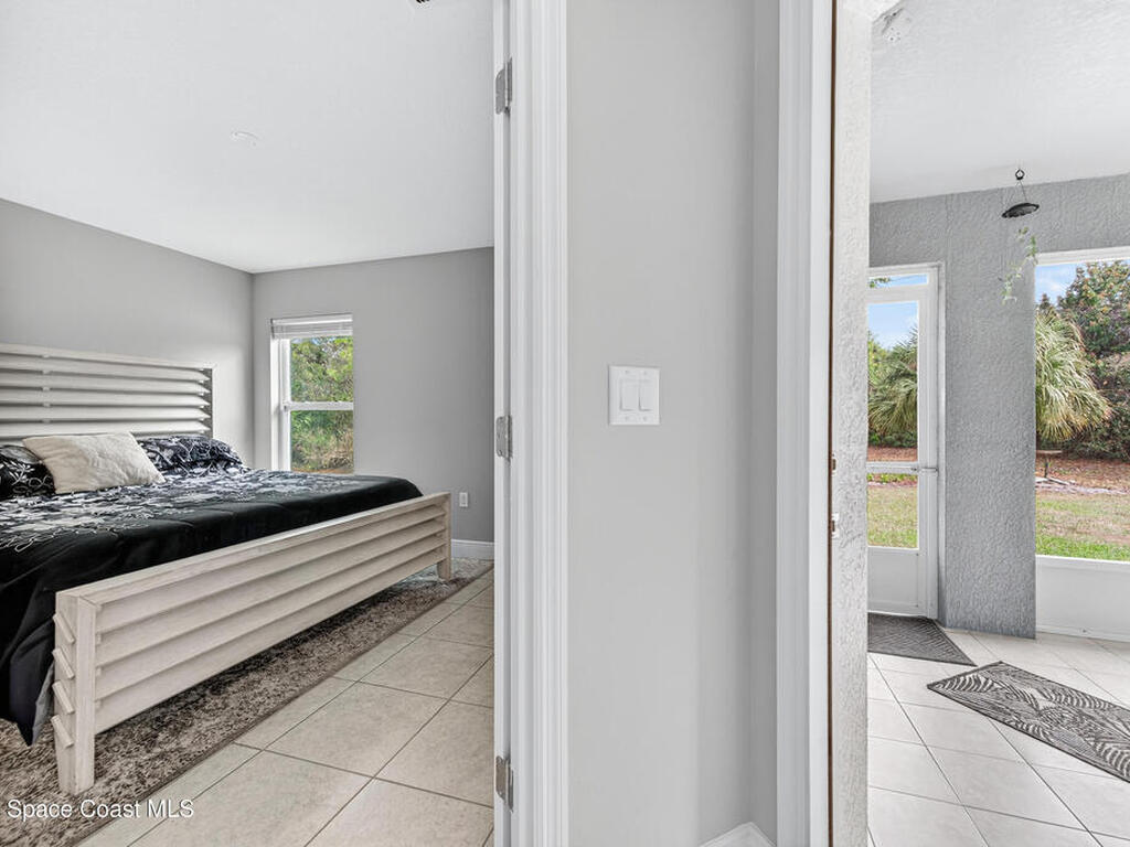 1285 Grandeur Street, Palm Bay, FL 32909