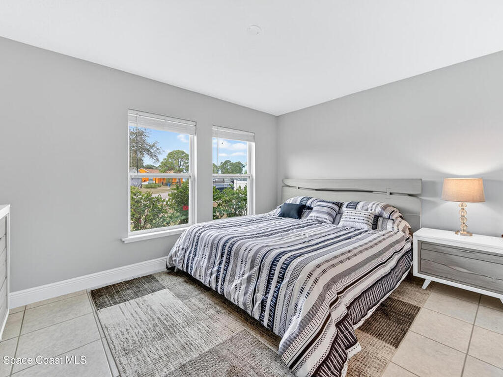 1285 Grandeur Street, Palm Bay, FL 32909